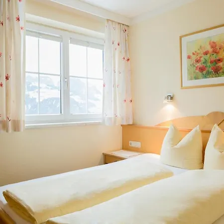 Guest house Apart-pension Bergland Ladis