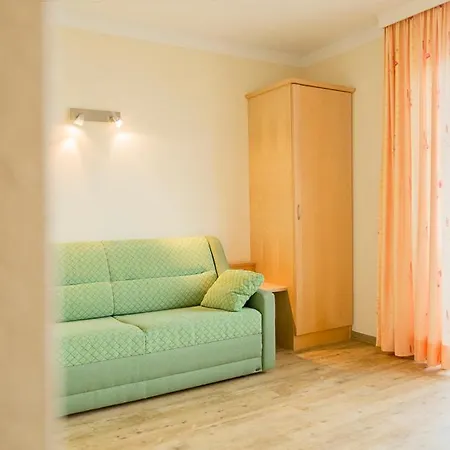 Apart-pension Bergland 3*