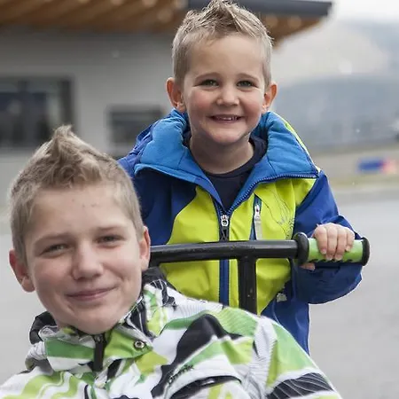 Apart-pension Bergland 3* ラディス