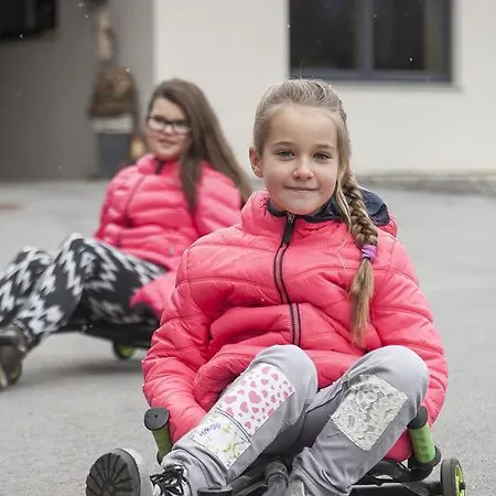 Apart-pension Bergland 3* ラディス