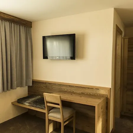 Apart-pension Bergland 3* ラディス