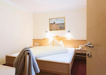 Apart-pension Bergland 3* ラディス