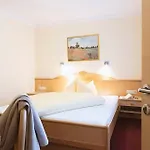 Apart-pension Bergland 3* لاديس